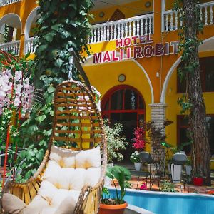 Hotel Mali I Robit